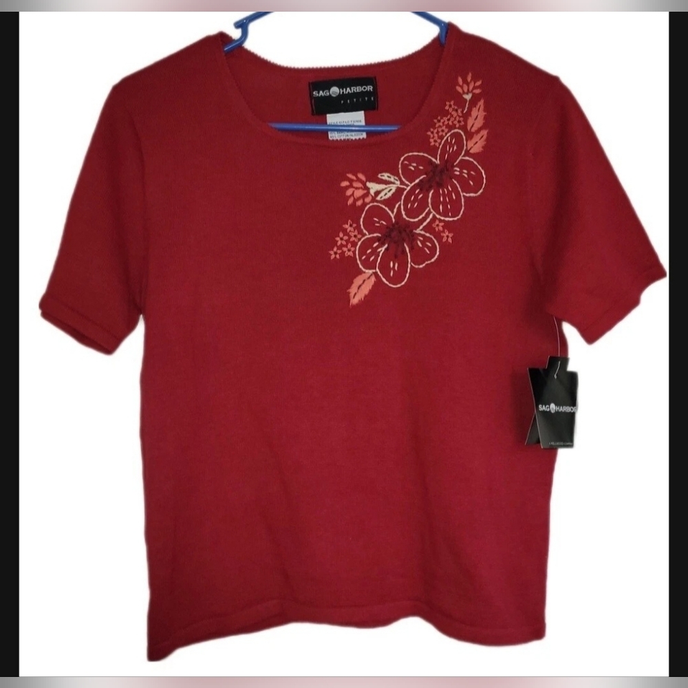 NWT Sag Harbor Festive Red Pullover Knit Top Floral Embroidered Size PXS